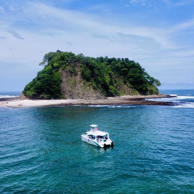 Costa Rica Catamaran tours 