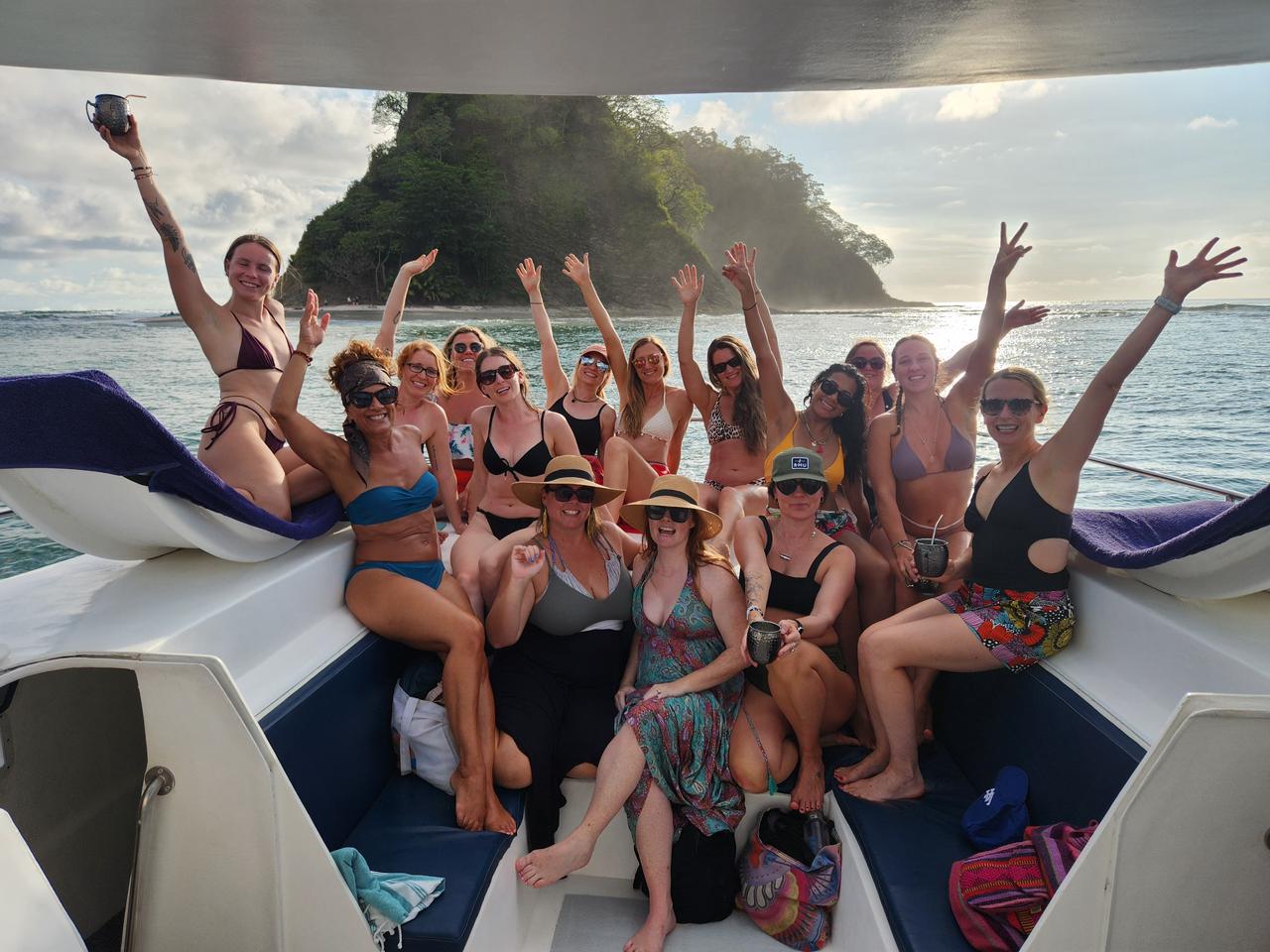 CATAMARAN TOUR COSTA RICA