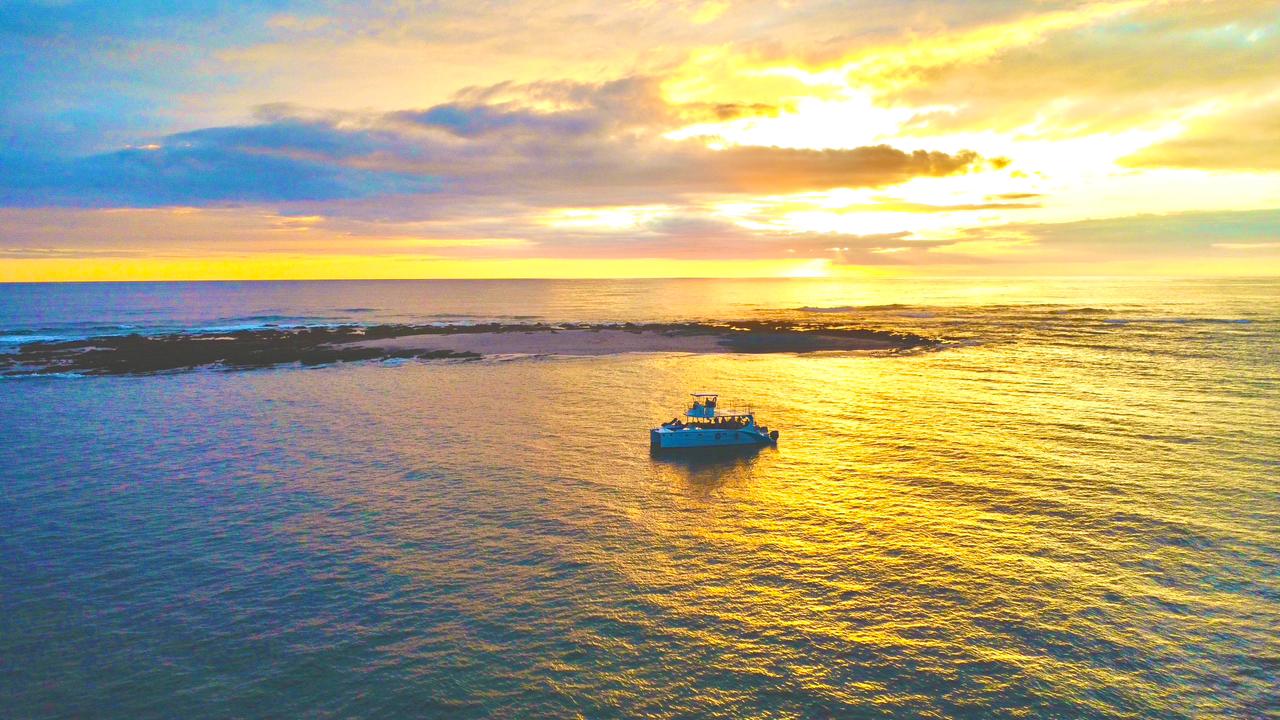 CATAMARAN TOUR COSTA RICA